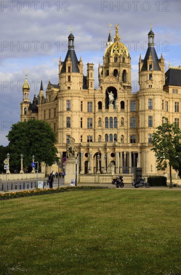 Europe, Germany, Mecklenburg-Western Pomerania, Schwerin, Schwerin Castle, built between 1845 and 1857 in the style of romantic historicism, today the seat of the state parliament, front, Schwerin, Mecklenburg-Western Pomerania, Germany, Europe