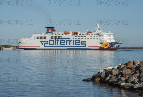 Polferries ferry Mazovia arrive in Ystad after travelling from Swinoujscie, Poland. Ystad, Scania, Baltic Sea, Sweden, Scandinavia, Europe