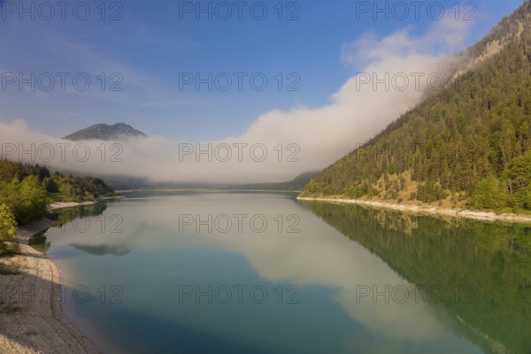 Early morning at the Sylvenstein reservoir, Reservoir in the Isarwinkel, municipality of Lenggries, built between 1954 and 1959 for flood protection in the Isar valley