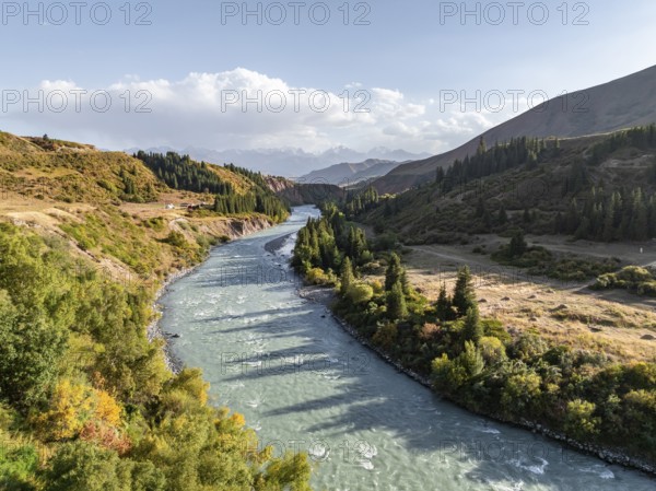 Mountain landscape with river in a narrow mountain valley in autumn, Little Naryn or Kichi-Naryn, Eki-Naryn Gorge, Naryn Province, Kyrgyzstan, Asia