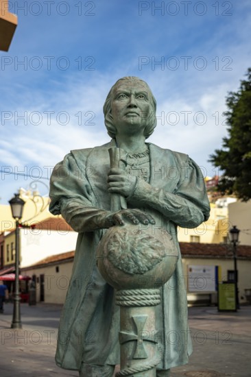 Monument to Christopher Columbus in the island's capital San Sebastian de La Gomera, La Gomera, Canary Islands, Spain, Europe