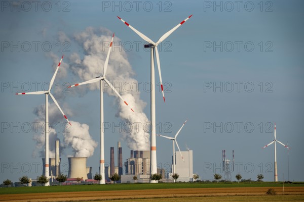 Lignite-fired power plant, RWE Power AG Seurat power plant, wind power plants, 2 units were shut down in 2020/21 and restarted in June 22 to replace gas-fired power plants in the 2022 energy crisis, Bergheim, North Rhine-Westphalia, Germany, Europe