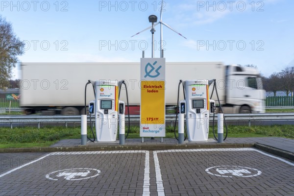 Motorway filling station, electric charging station, Power Charger, Shell Recharge, on the A76, German-Dutch border area near Aachen