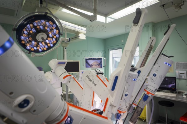 Operating theatre robot HUGO, Dresden, Saxony, Germany, Europe