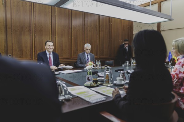 (R-L) Annalena Bärbock (Alliance 90/The Greens), Federal Foreign Minister, and Radoslaw Sikorski, Foreign Minister of Poland, photographed during a joint meeting in Berlin, 30 January 2024 / Photographed on behalf of the Federal Foreign Office