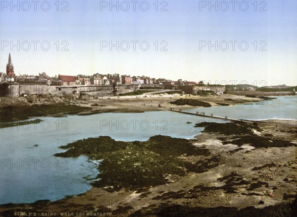 The city walls of Grand-Bey, St. Malo, Brittany, France, ca 1890, Historical, digitally restored reproduction from a 19th century original, Record date not stated, Europe