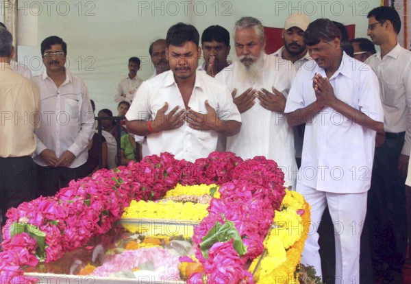 People pay their last respect to veteran trade union leader Sharad Rao, in Mumbai, India on September 3, 2016