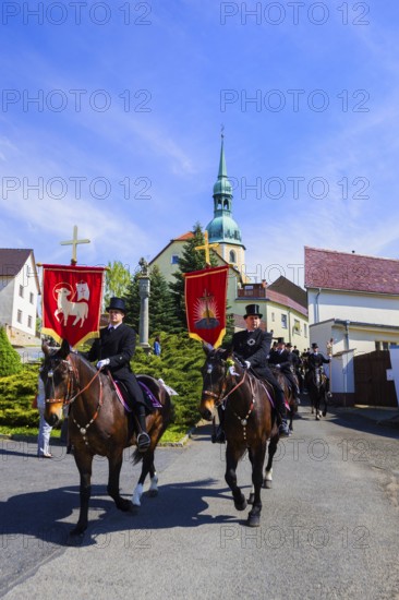 Easter riding procession in Crostwitz, Easter riding in Lusatia. Procession from Crostwitz to Panschwitz Kuckau. Every year at Easter, around 5 processions take place in Lusatia, each with around 200 riders. The Catholic Church continues old Sorbian rites here. Thousands of spectators watch the impressive processions on horseback