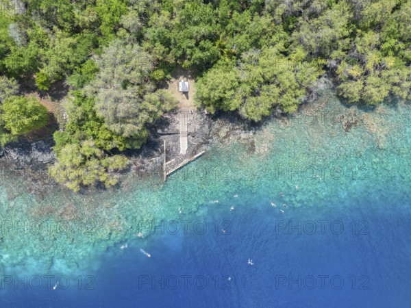 Aerial view of the Captain James Cook Monument, Captain Cook Monument Trail, Kealakekua Bay State Historical Park, Big Island, Hawaii, USA, North America