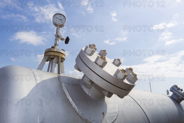 Pilot plant for fuel production. Here, carbon neutral fuel is produced from carbon dioxide and water. All that is needed is water and emission-free electricity. Large-scale projects are being built in Germany and Norway