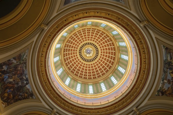 Oklahoma City, Oklahoma, The interior of the dome on the Oklahoma state capitol building