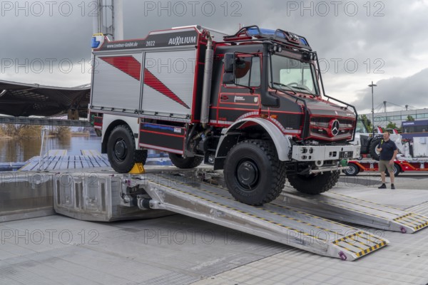 Interschutz 2022 trade fair in Hanover, the world's largest trade fair for fire, rescue and disaster control technology, equipment, over 1300 exhibitors from 50 countries, disaster control, all-terrain Unimog, fire engine for forest fires, floating bridge