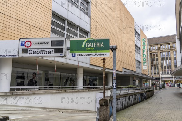 Galeria Kaufhof department stores' in the city centre of Gelsenkirchen, on Bahnhofstraße, is affected by the department stores' group's closure plans and is due to close at the end of June 2023, North Rhine-Westphalia, Germany, Europe