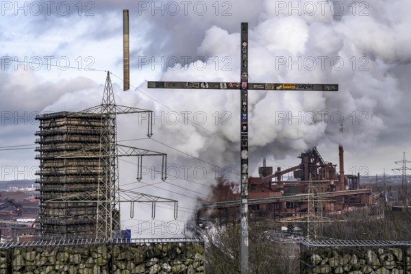 The Thyssenkrupp Steel steelworks in Duisburg-Marxloh, on the Rhine, coking plant unloading tower, blast furnaces 1 and 2, right, summit cross on Alsumer Berg, vantage point, North Rhine-Westphalia, Germany, Europe