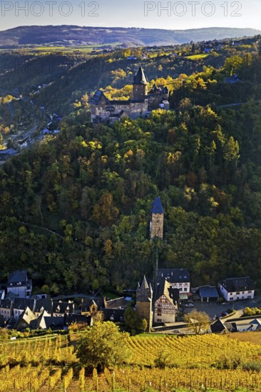 View of Bacharach with Stahleck Castle, the Liebesturm and the Steeger Tor, Upper Middle Rhine Valley in autumn, Rhineland-Palatinate, Germany, Europe