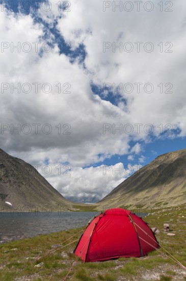 Bivouac at a mountain lake in Norway, Norway, Europe