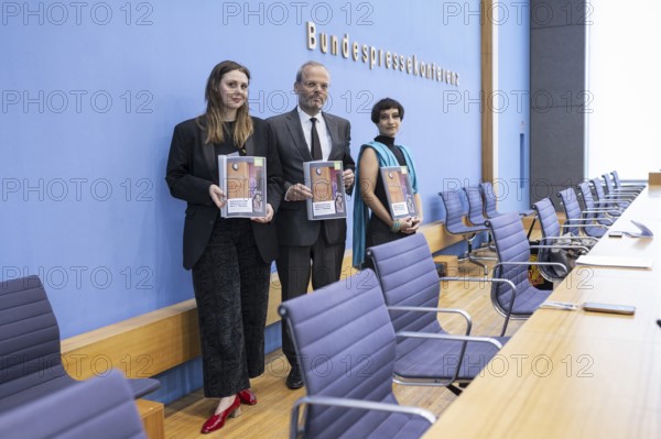 Tahera Ameer, Director of the Amadeu Antonio Foundation, Dr Felix Klein, Federal Government Commissioner for Jewish Life in Germany and the Fight against Antisemitism and Ariel Elbert, Director of Keshet Germany, recorded during a press conference at the Federal Press Conference on the topic: Antisemitic alliances after 7 October, Civil Society Situation Report on Antisemitism in Berlin, 06.06.2024