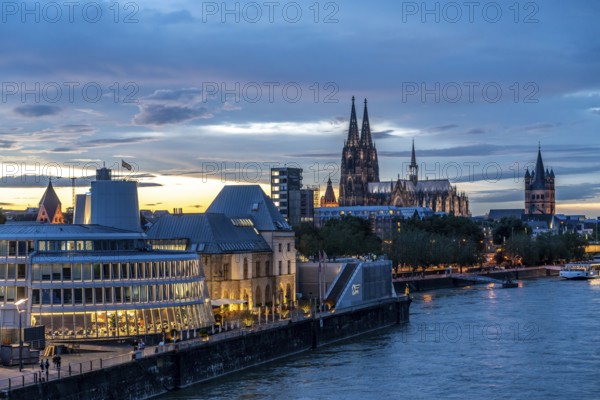 Skyline with Cologne Cathedral, Groß St. Martin Catholic Church, Chocolate Museum, Sunset, Rhine, Cologne, North Rhine-Westphalia, Germany, Europe