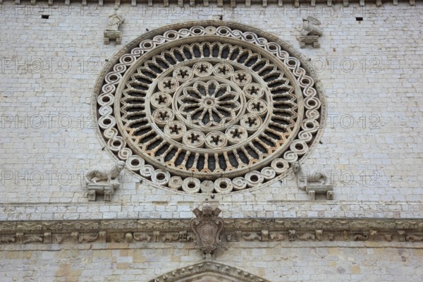 Detail of the façade, rose window, Basilica of San Francesco in Assisi, Umbria, Italy, Europe