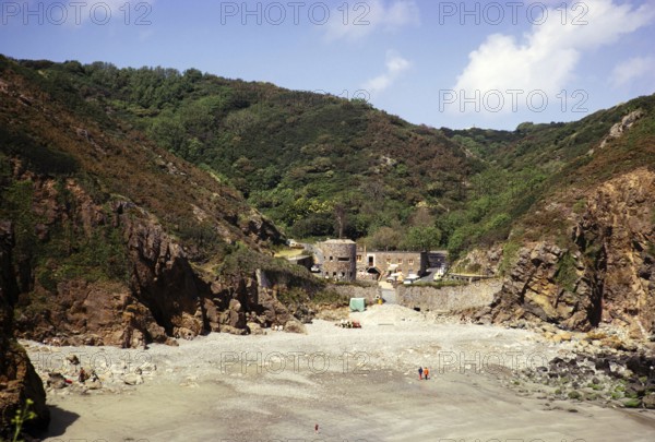 Bucht und Strand von Petit Bot, Strand von Guernsey, Kanalinsel, Großbritannien, Juni 1974