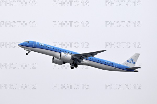 Aircraft KLM Cityhopper, Embraer E195-E2, PH-NXC