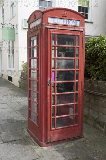 Functioning K6 design traditional red telephone box kiosk, Devizes, Wiltshire, England, UK