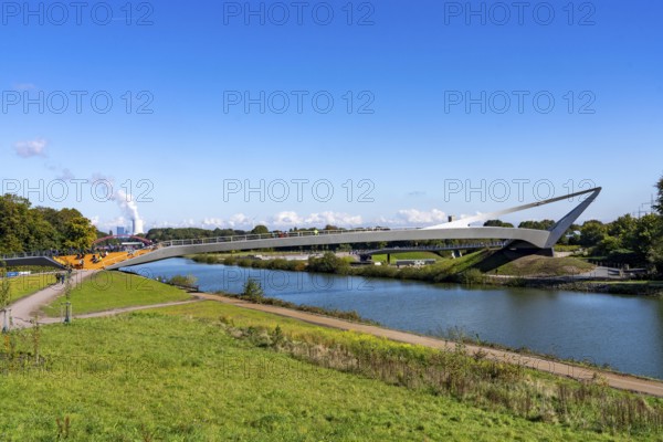 New bridge over the Rhine-Herne Canal and the Emscher, leap over the Emscher, bicycle and pedestrian bridge, 412 metres long, at the so-called Emscherland, Castrop-Rauxel water cross, North Rhine-Westphalia, Germany, Europe