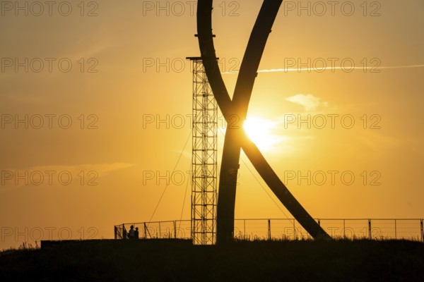 The horizontal observatory on the Hoheward spoil tip, at sunset, landscape park, North Rhine-Westphalia, Germany, Europe