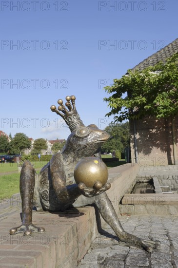 Frog King figurine and Dutch Water Museum, Arnhem, Gelderland, Netherlands