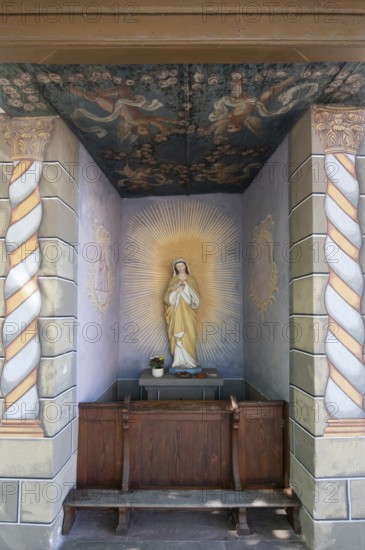 Devotional chapel with sculpture of the Virgin Mary, Riegel am Kaiserstuhl, Baden-Württemberg, Germany, Europe