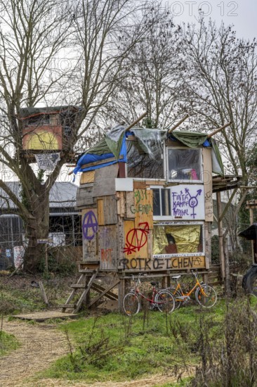 Camp of climate activists in the rest of the village of Lützerath, the last place to be excavated at the Garzweiler 2 open-cast lignite mine, North Rhine-Westphalia, Germany, Europe