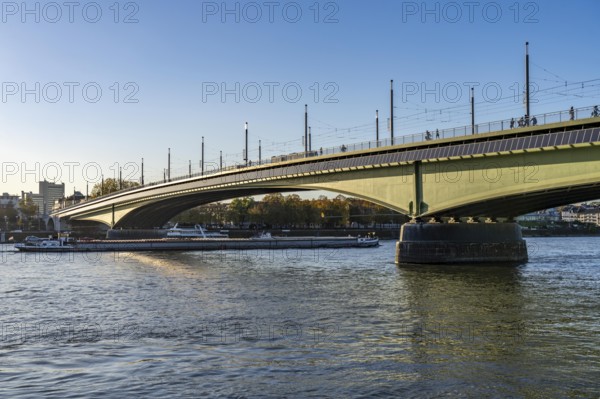 The Kennedy Bridge, the middle of Bonn's 3 Rhine bridges, connects the centre of Bonn and the Beuel district, federal road B56, light rail lines and footpaths and cycle paths, Bonn North Rhine-Westphalia, Germany, Europe