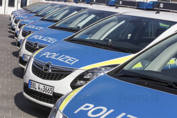 New radio patrol cars at the police station in Potsdam, 14/03/2016