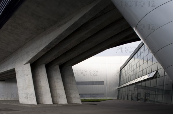 Leipzig, BMW plant, central building