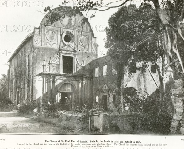 Catholic Community Church of St. Paul Fort of Bassein built by Jesuits in 1548 and rebuilt in 1636, Vasai, Maharashtra, India, Asia