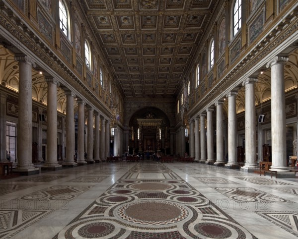 Interior, general view of the altar, architect Giuliano da Sangallo and Ferdinando Fugo, St., Sankt, Saint