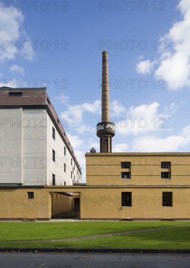 Built 1911-1915 by Walter Gropius and Adolf Meyer, timber warehouse on the left, drying house on the right