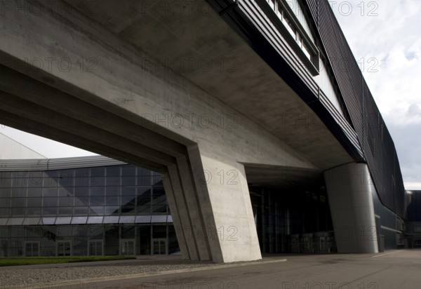 Leipzig, BMW plant, central building