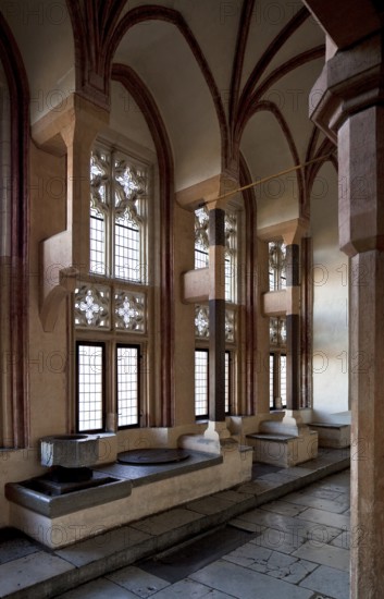 Grand Master's Palace, high hallway with openwork reveals next to the summer hall