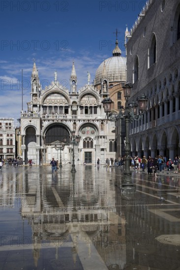 Western south façade with flooded St Mark's Square (slight flooding), St, Sankt, Saint