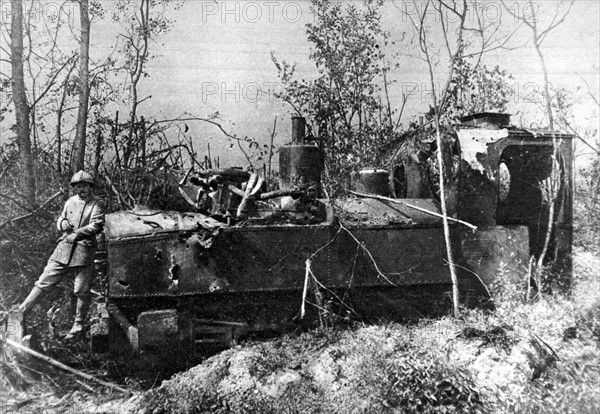 World War I. On the Somme front , French troops  retrenched in the village of Biaches since July 7 (1916)