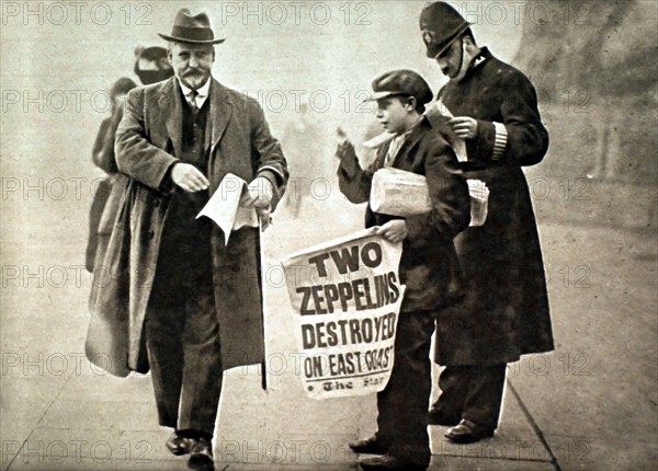 World War I. Announcing the news of a Zeppelin raid on England (1916)