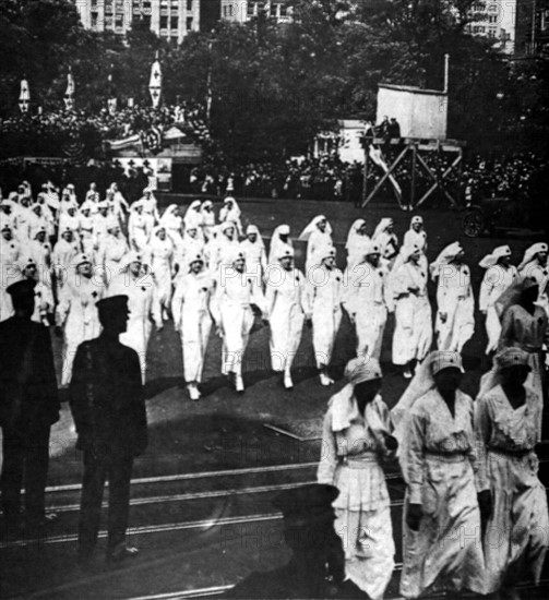 World War I. Review of ladies of the Red Cross, enrolled as nurses in the American Army, in New York