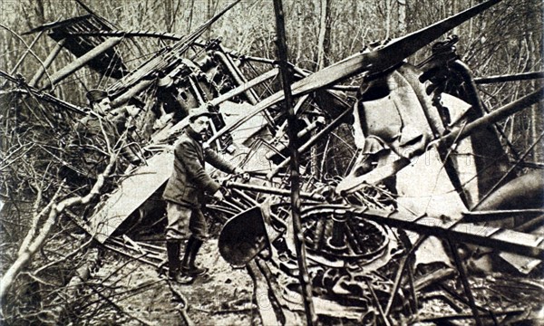 World War I. A German "Gotha" shot down in the Etrépilly woods, near Château-Thierry