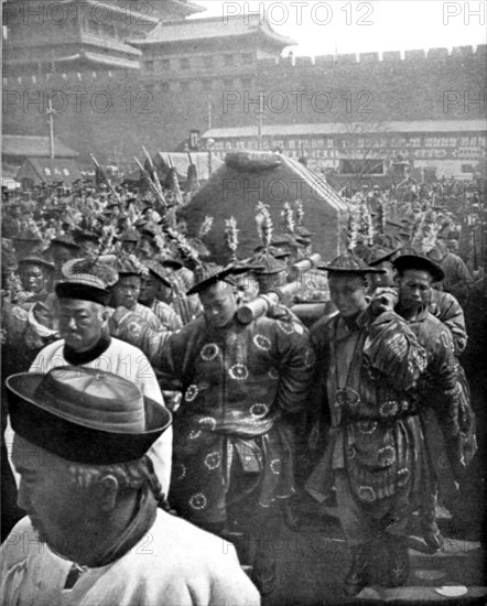 Funeral of Long Yu, empress of China (1913)