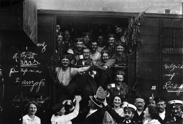 Mobilized soldiers leaving for the front