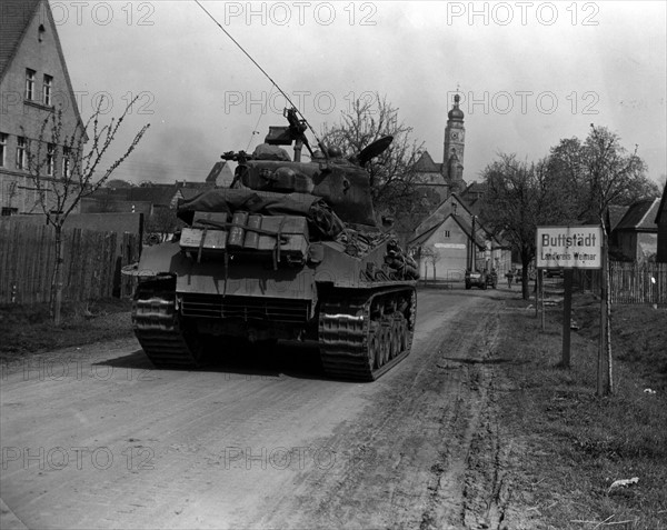 Tanks of the 6th U.S Armored Division entering the town of Buttstadt (Germany) April 11, 1945
