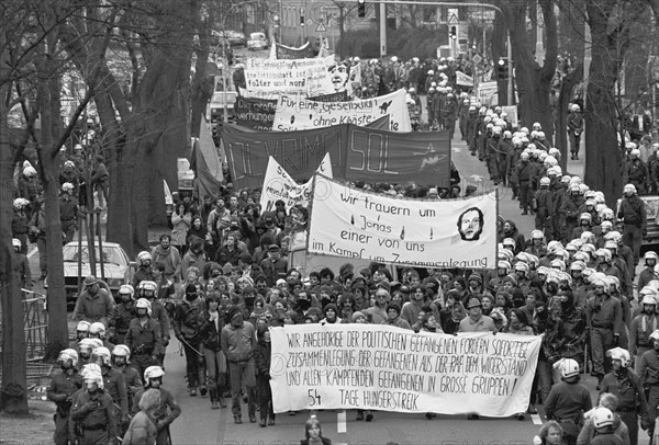 RAF - Hunger strike 1985 - Demonstration