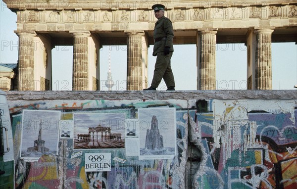 GDR - Opening of the Berlin Wall 1989