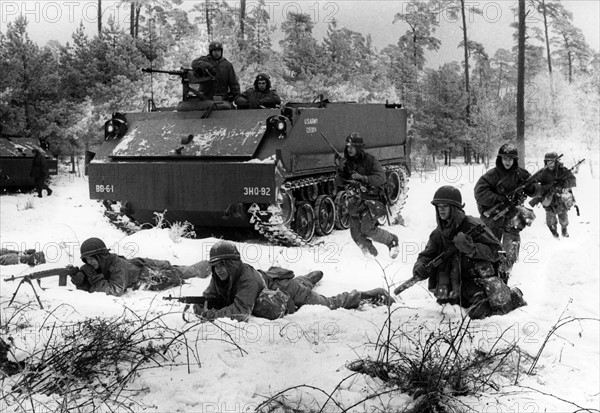 Winter exercise of US army in Berlin